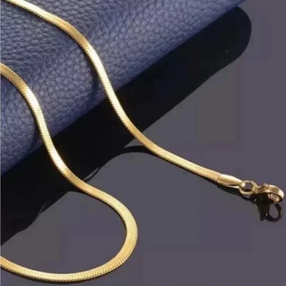 NEW 18K HERRINGBONE GOLD FLAT CHAIN NECKLACE, NICE NECKLACE, CUTE NECKLACE - Picture 3 of 3